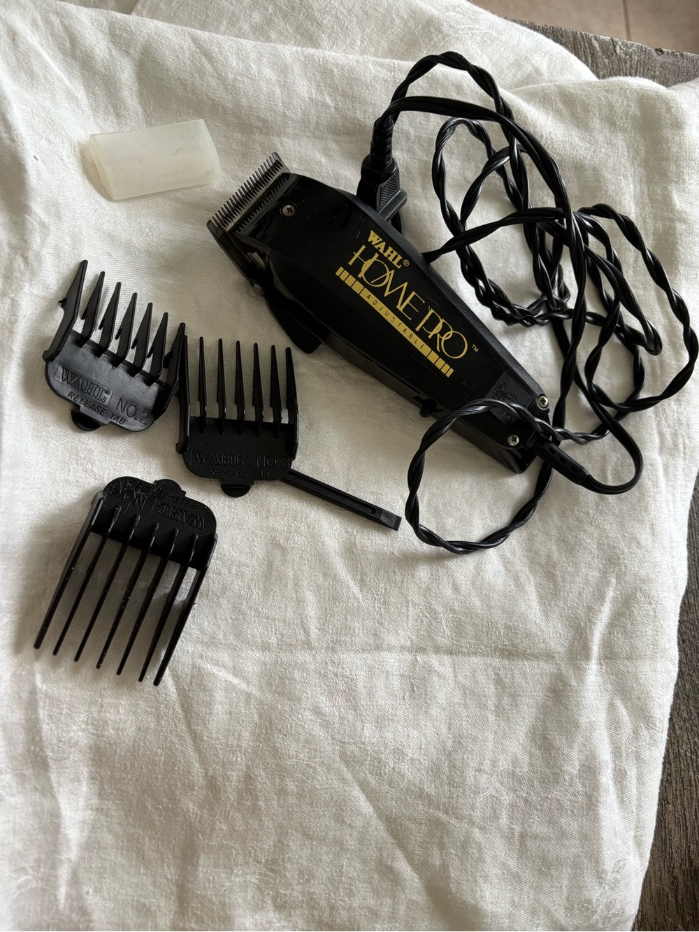Wahl Home Pro Corded Hair Clipper in Black with Black Guide Combs